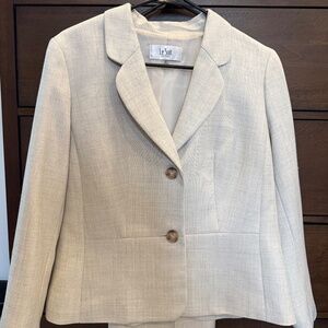 Le Suit  I  Petite  I  Size 8  I  WorkWear  I  Suiting  I  Career